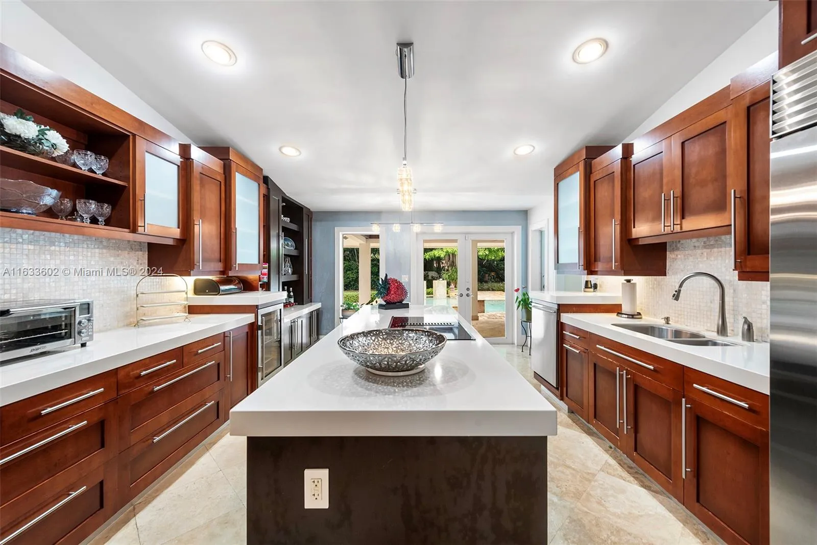 Coral Gables, Florida 33156, United States, 6 Bedrooms Bedrooms, ,6 BathroomsBathrooms,Residential,Active,49935