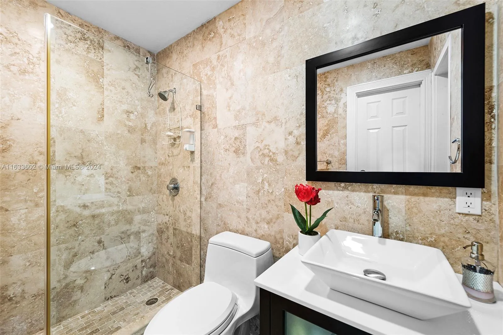 Coral Gables, Florida 33156, United States, 6 Bedrooms Bedrooms, ,6 BathroomsBathrooms,Residential,Active,49935