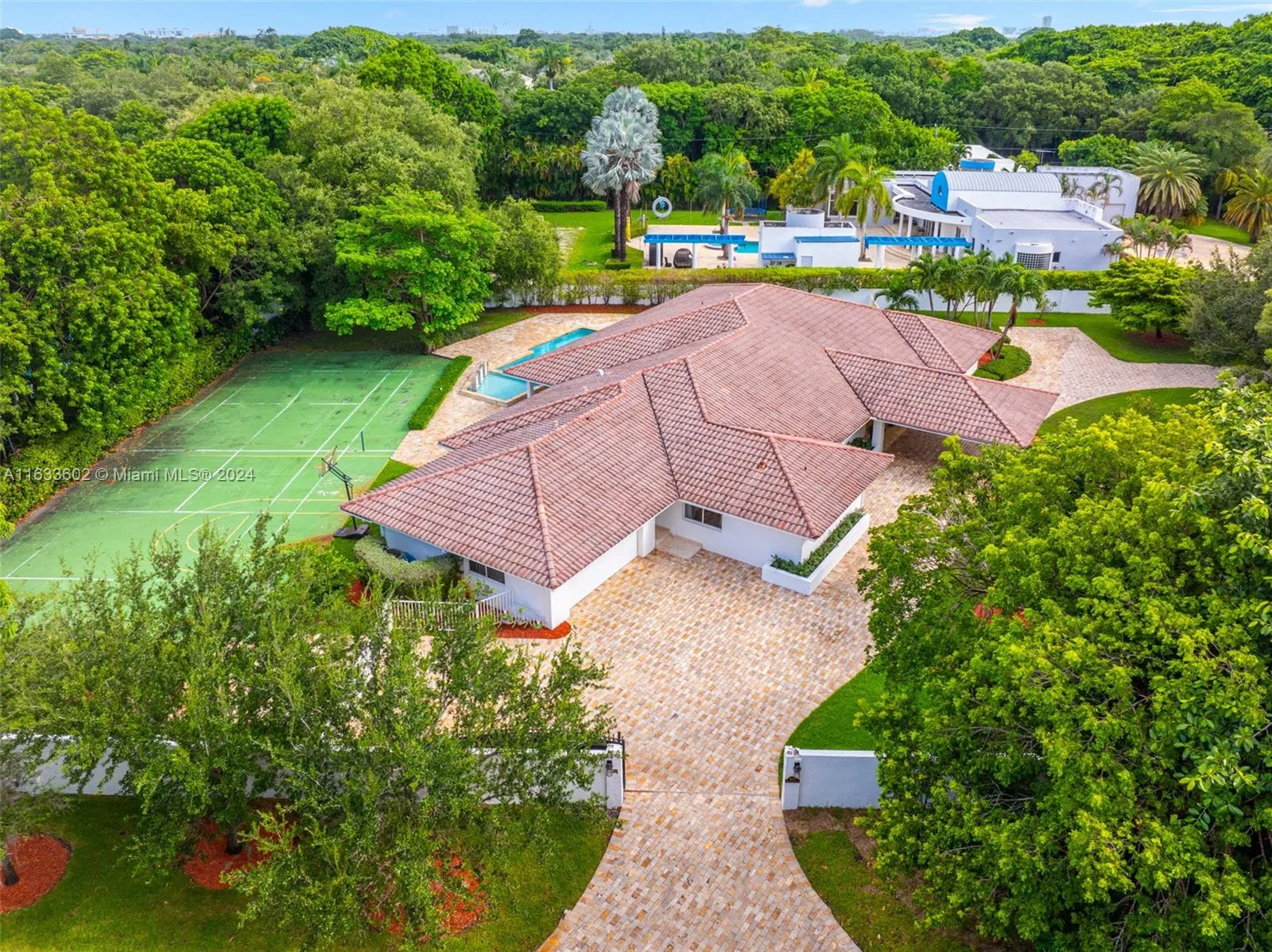 Coral Gables, Florida 33156, United States, 6 Bedrooms Bedrooms, ,6 BathroomsBathrooms,Residential,Active,49935