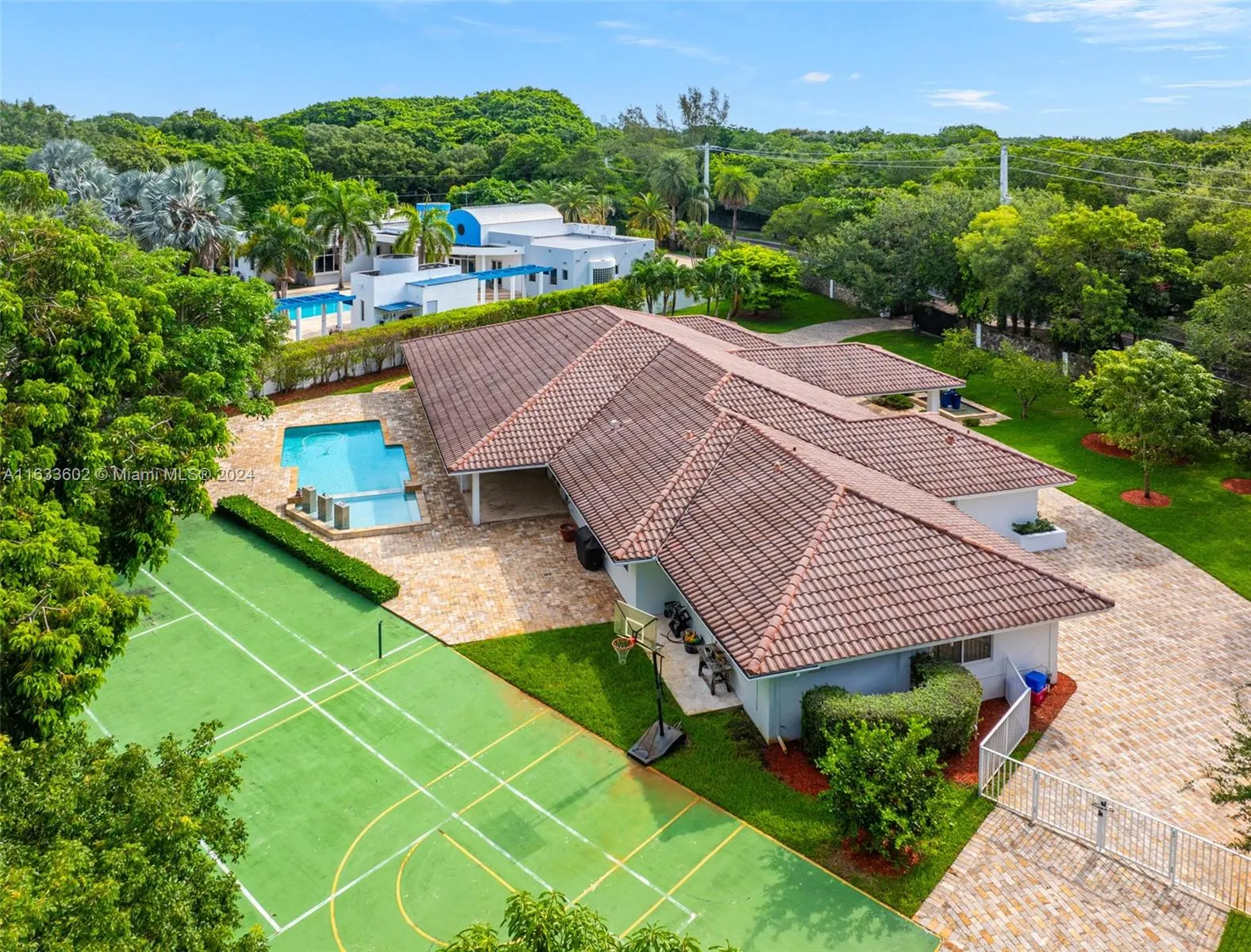 Coral Gables, Florida 33156, United States, 6 Bedrooms Bedrooms, ,6 BathroomsBathrooms,Residential,Active,49935