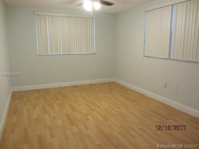 LAS VISTAS AT DORAL CONDO - Residential