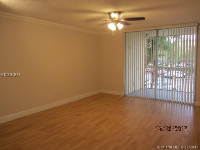 LAS VISTAS AT DORAL CONDO - Residential