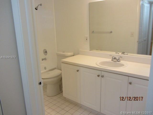 LAS VISTAS AT DORAL CONDO - Residential