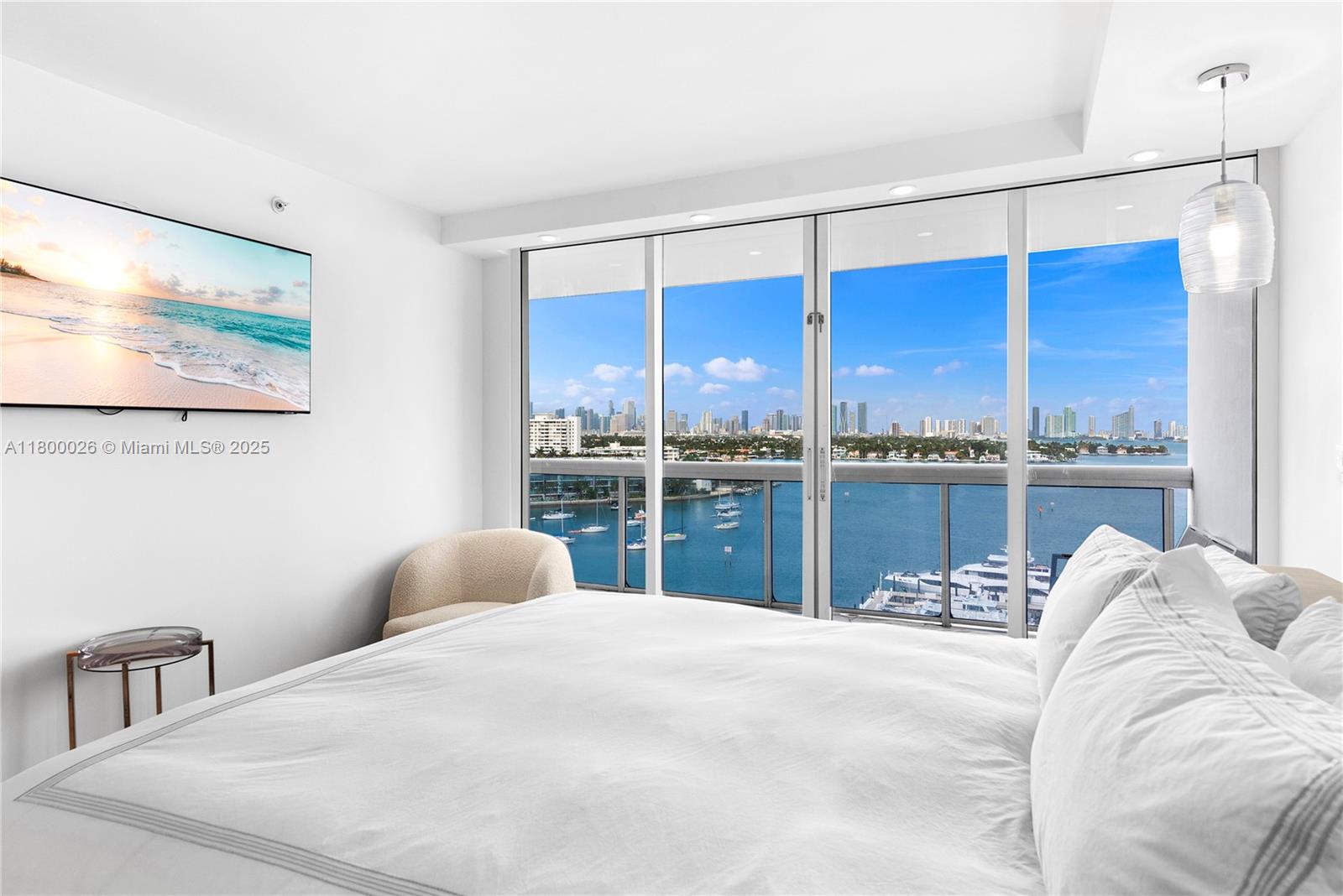 SUNSET HARBOUR SOUTH COND - Residential