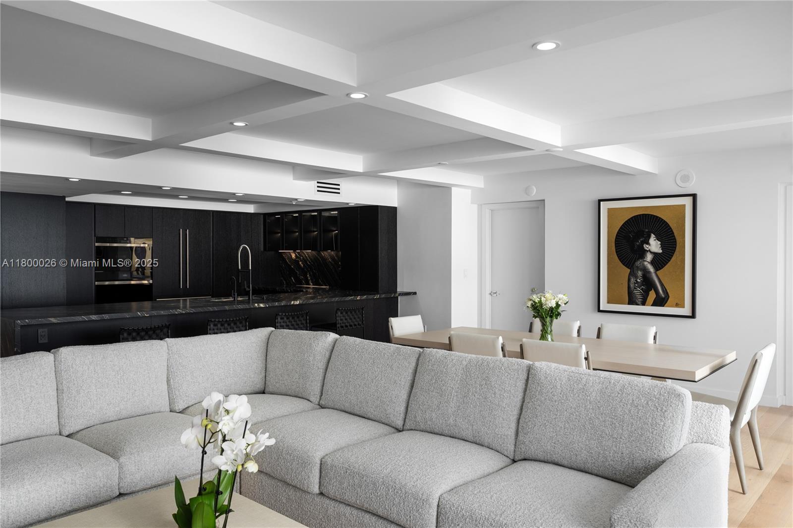SUNSET HARBOUR SOUTH COND - Residential