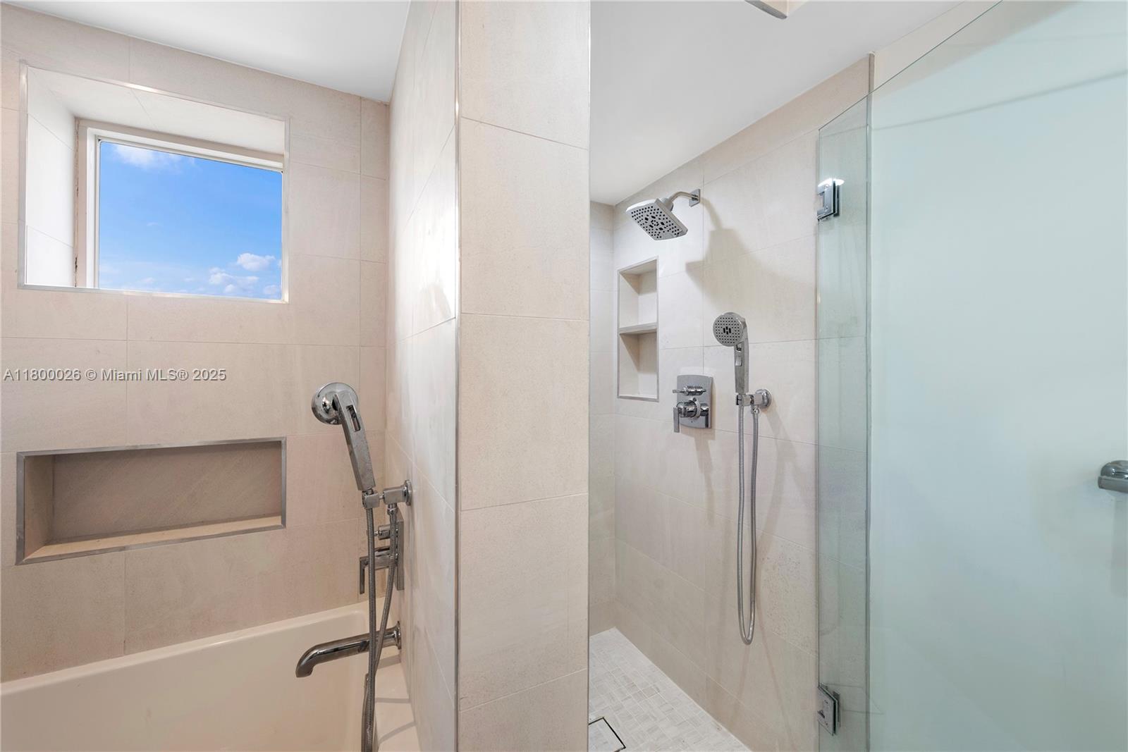 SUNSET HARBOUR SOUTH COND - Residential