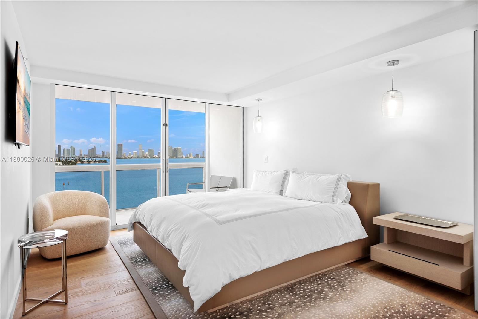 SUNSET HARBOUR SOUTH COND - Residential