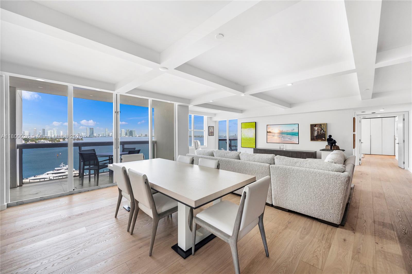 1800 Sunset Harbour Dr 1202/4 Dr 1202/4