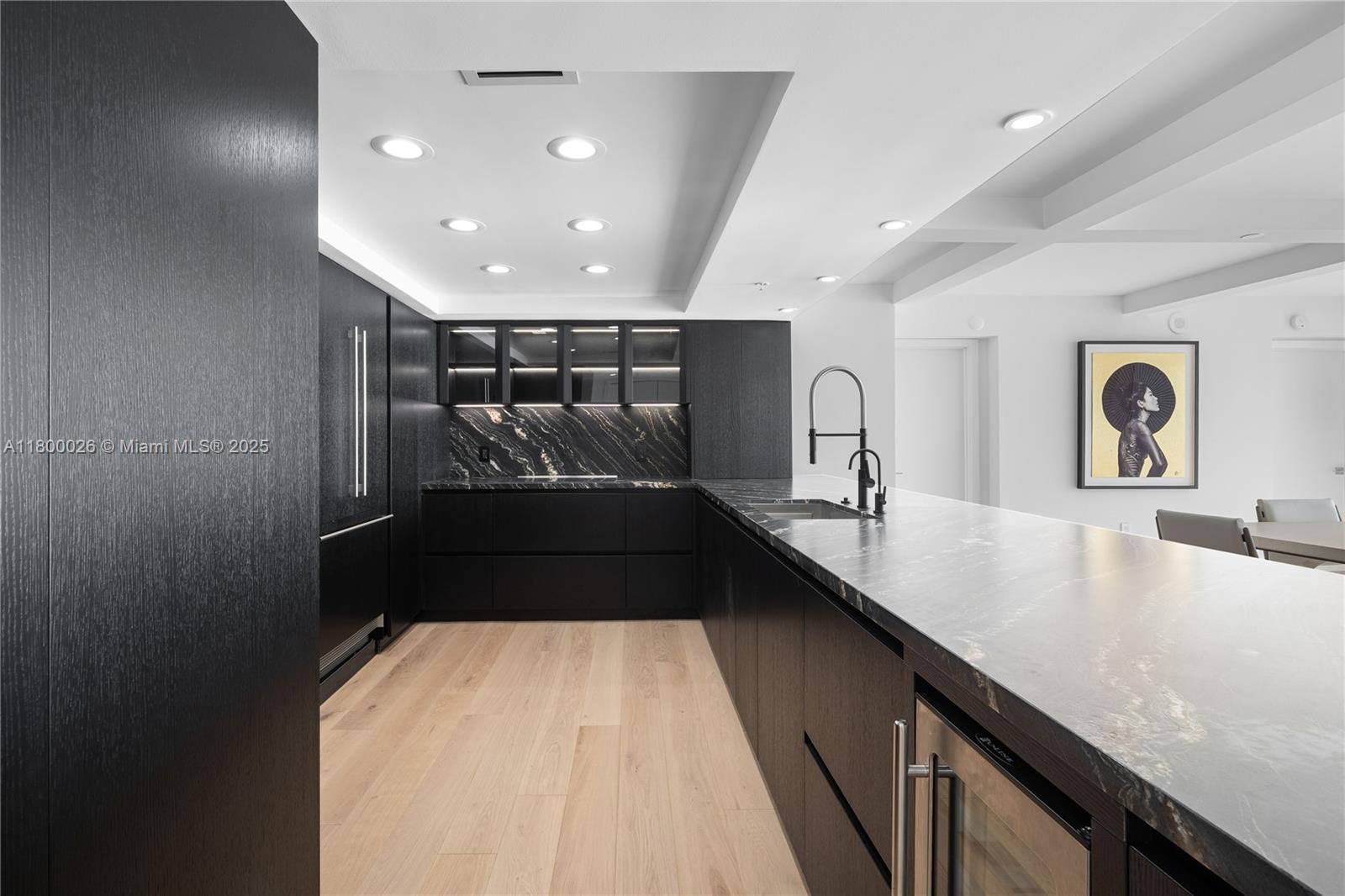 SUNSET HARBOUR SOUTH COND - Residential