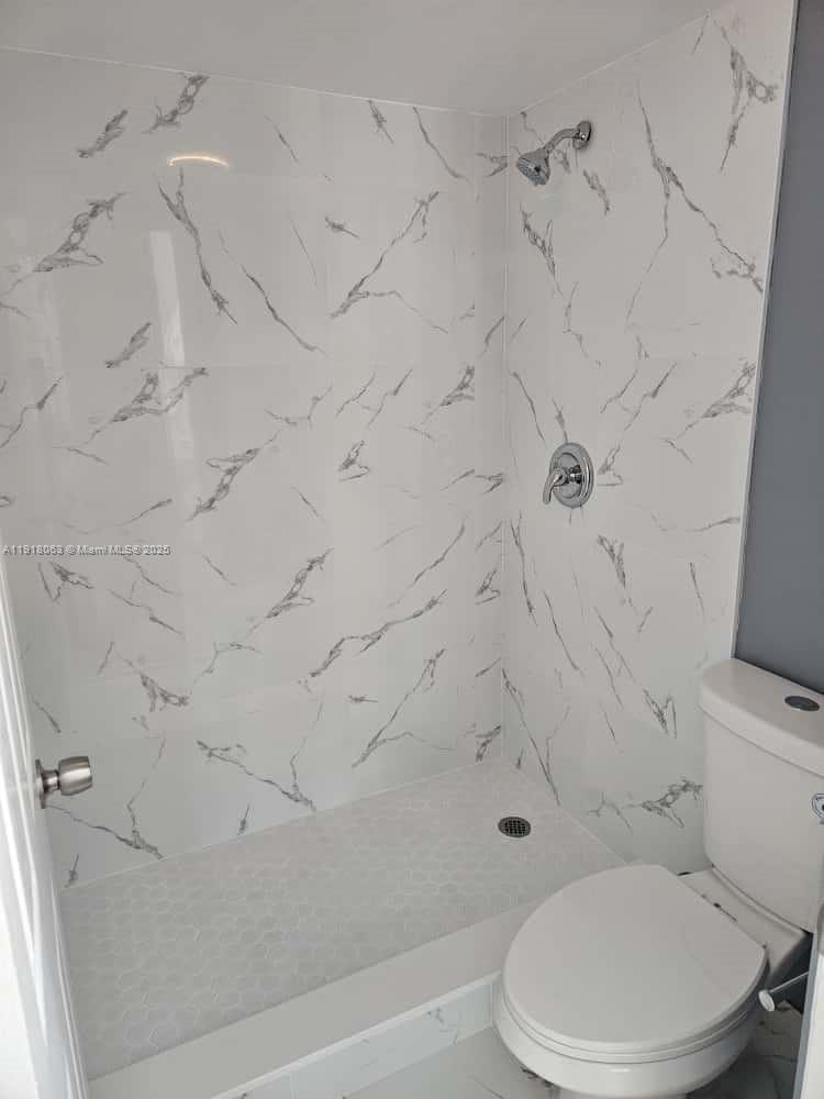 LAKES OF JACARANDA CONDO - Residential Lease