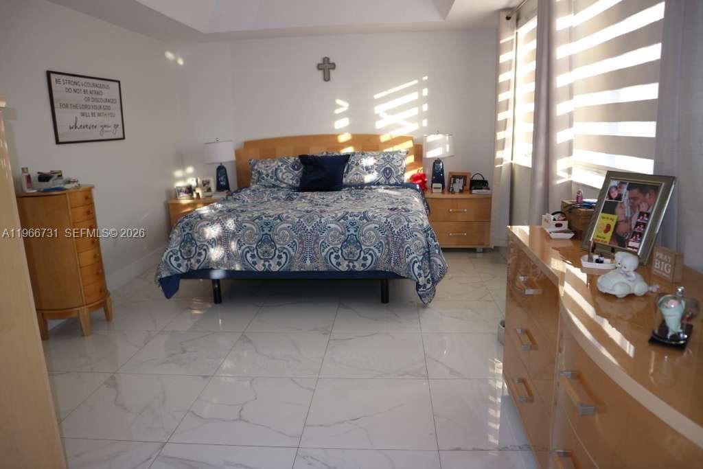 ANCHORAGE AT MIAMI LAKES - Residential