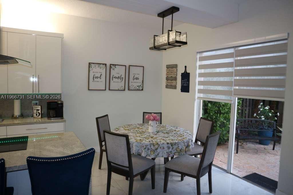 ANCHORAGE AT MIAMI LAKES - Residential