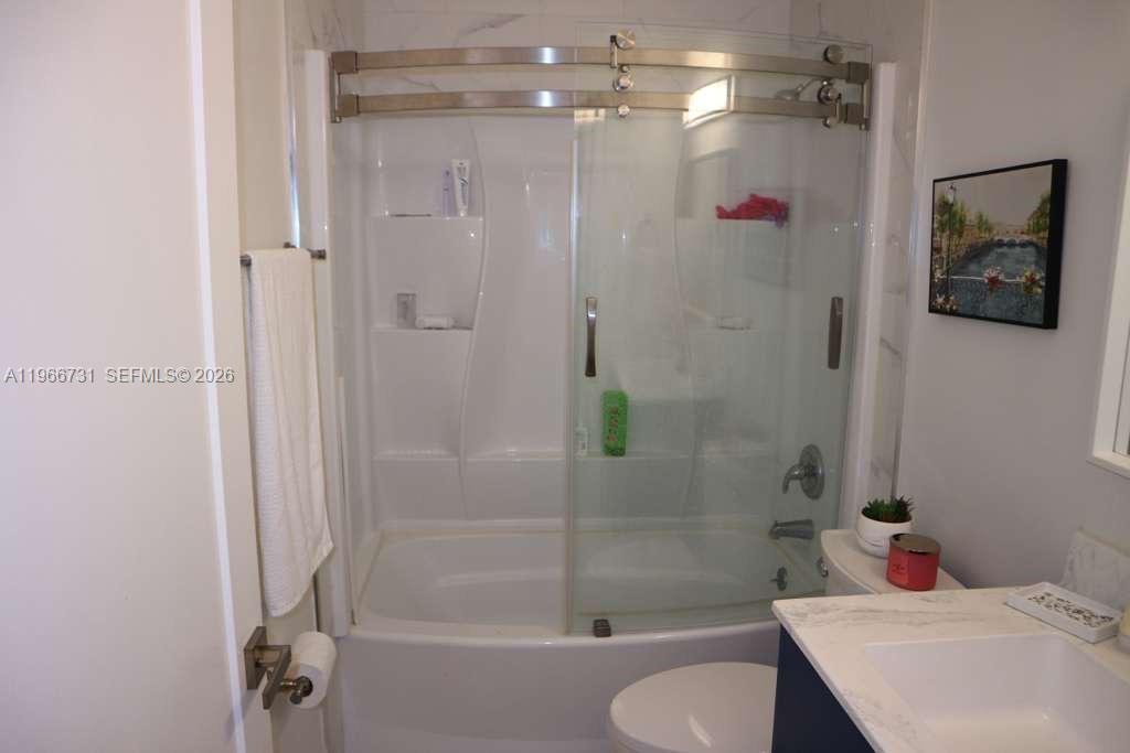 ANCHORAGE AT MIAMI LAKES - Residential