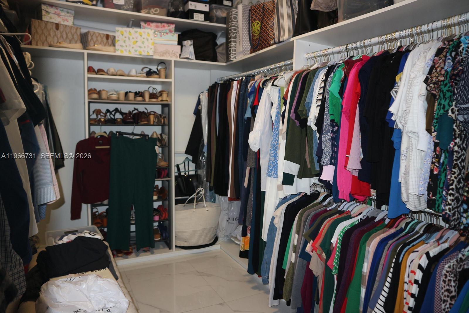 ANCHORAGE AT MIAMI LAKES - Residential