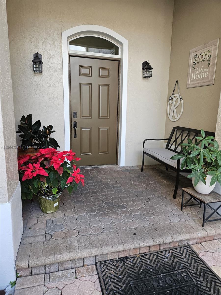 ANCHORAGE AT MIAMI LAKES - Residential