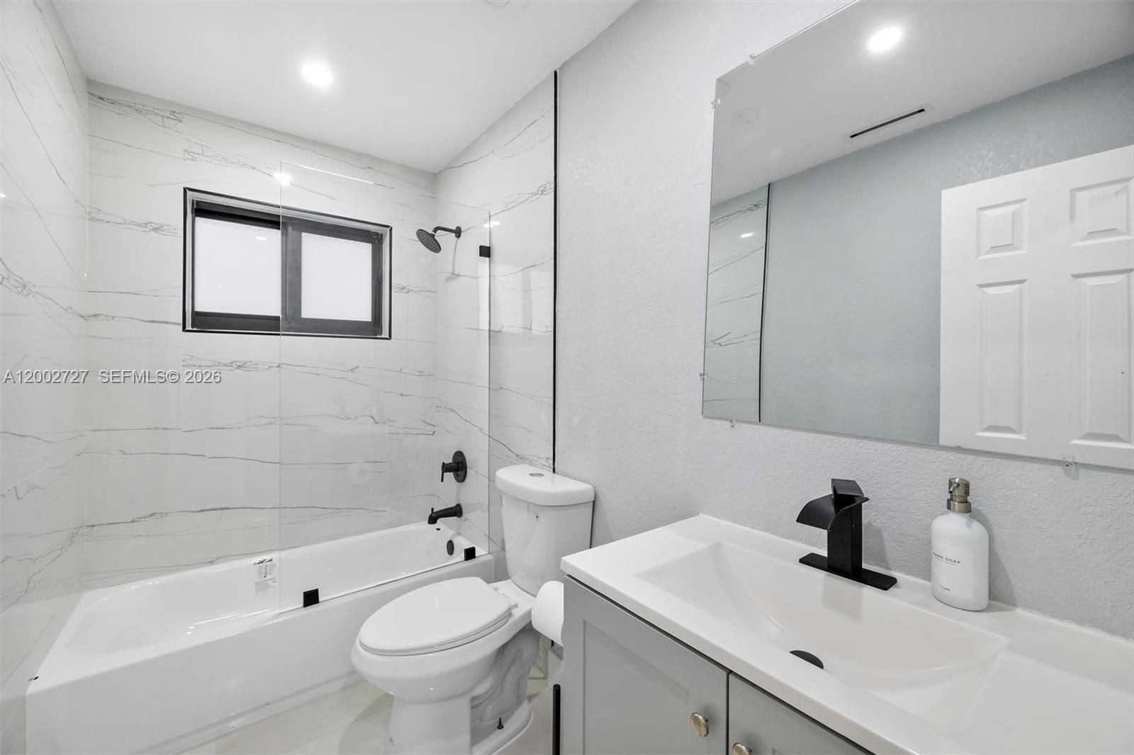 BISCAYNE GARDENS SEC D RE - Residential