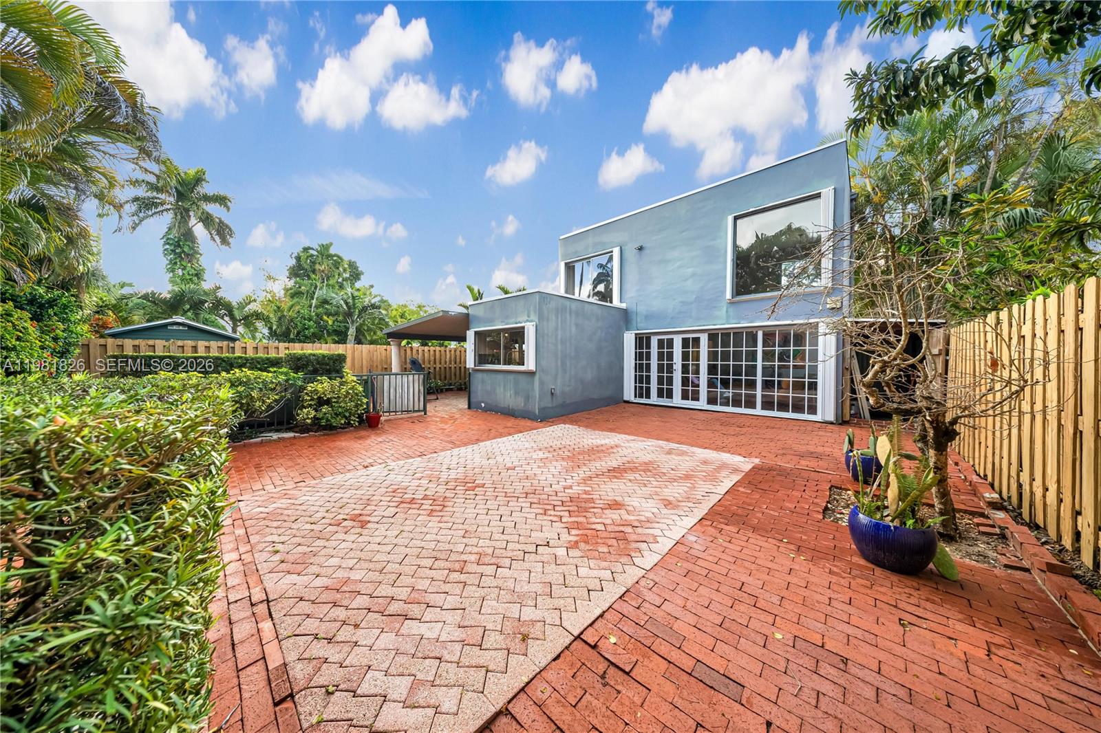 RIVIERA PARK - Residential