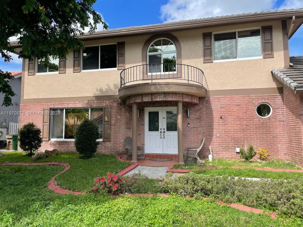 Photo of 801 Amherst Ave, Davie, FL 33325 (MLS # A11970570)