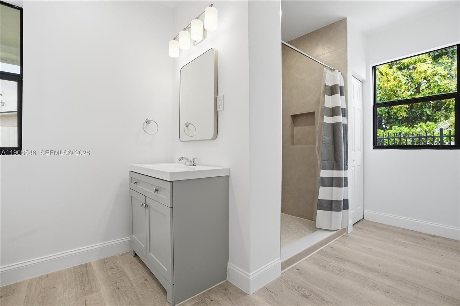 TRAJUNE PARK - Residential