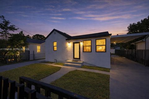 4237 SW 7th St Miami FL 33134