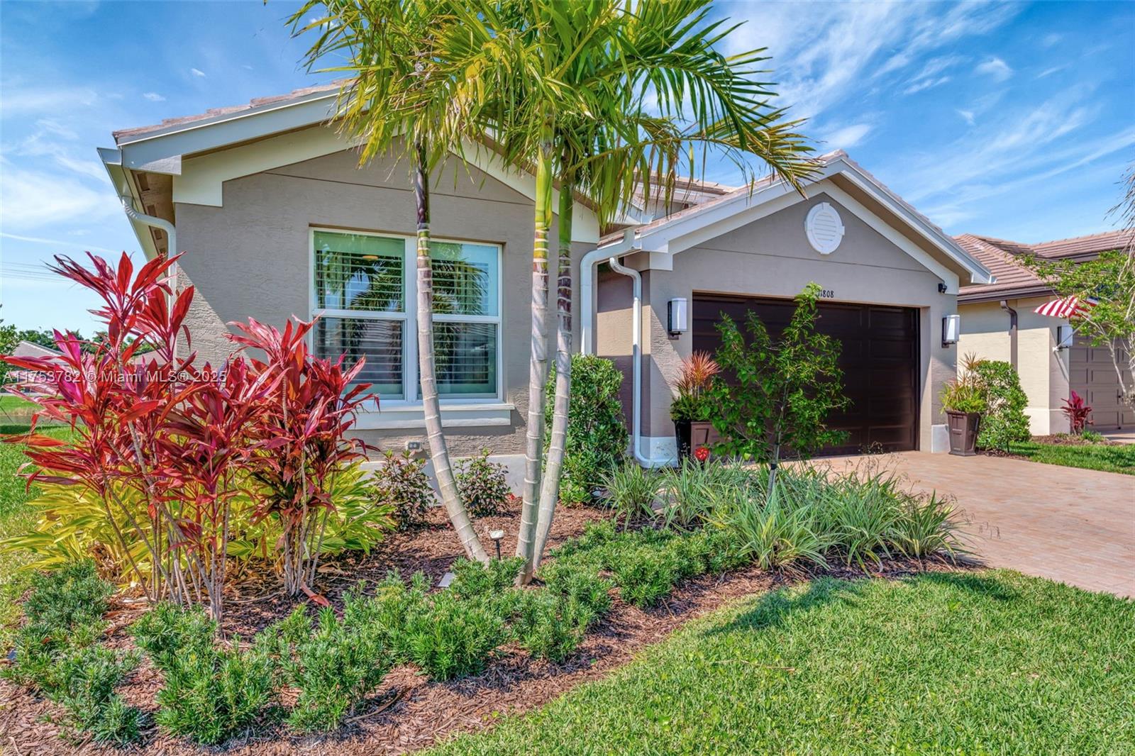 11808 SW Silverlake Falls Dr, Port St. Lucie, FL, 34987/$539,900 2 11808 SW Silverlake Falls Dr