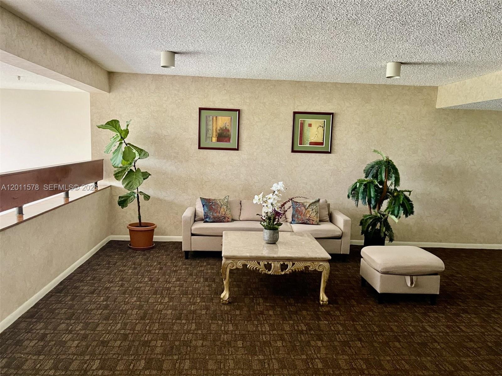 BLDG 130 OF COUNTRY CLUB - Residential