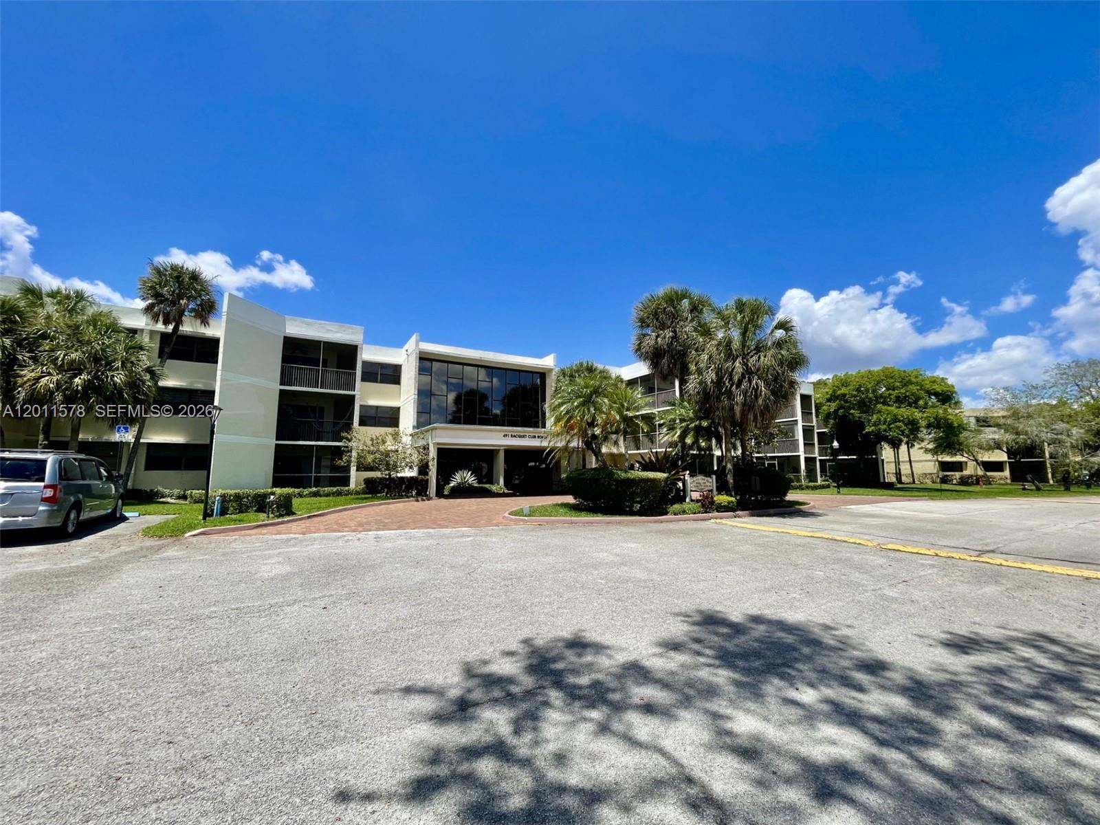 BLDG 130 OF COUNTRY CLUB - Residential