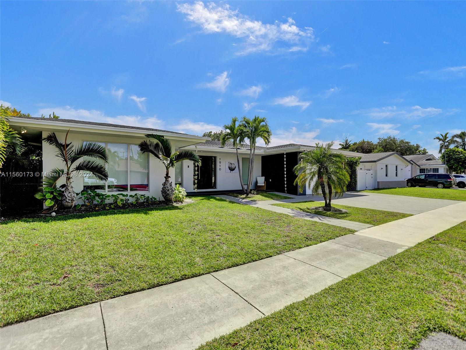 GREYKNOLL ESTATES - Residential