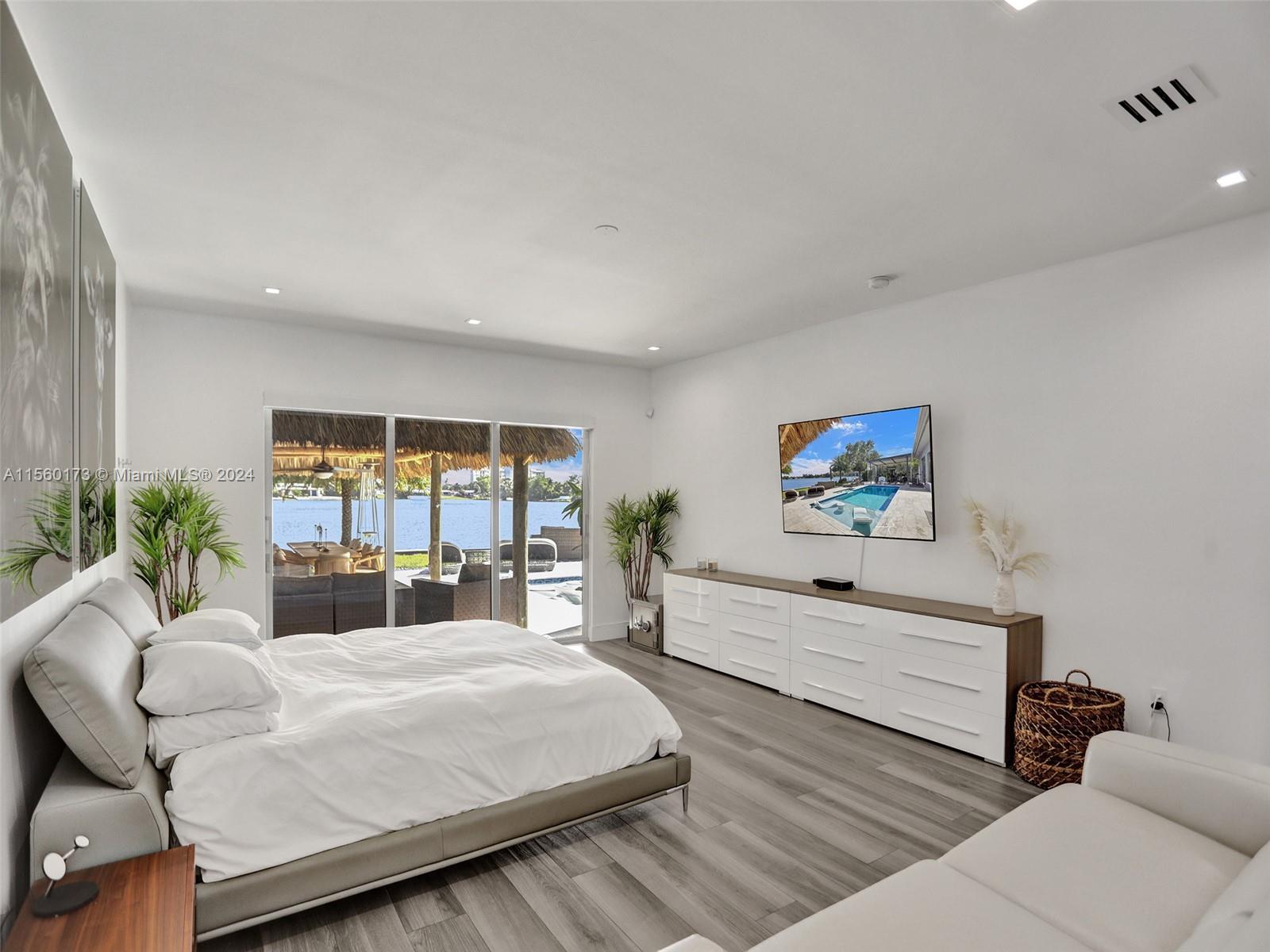 GREYKNOLL ESTATES - Residential