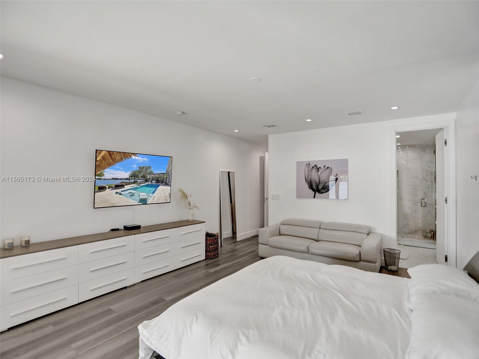 GREYKNOLL ESTATES - Residential