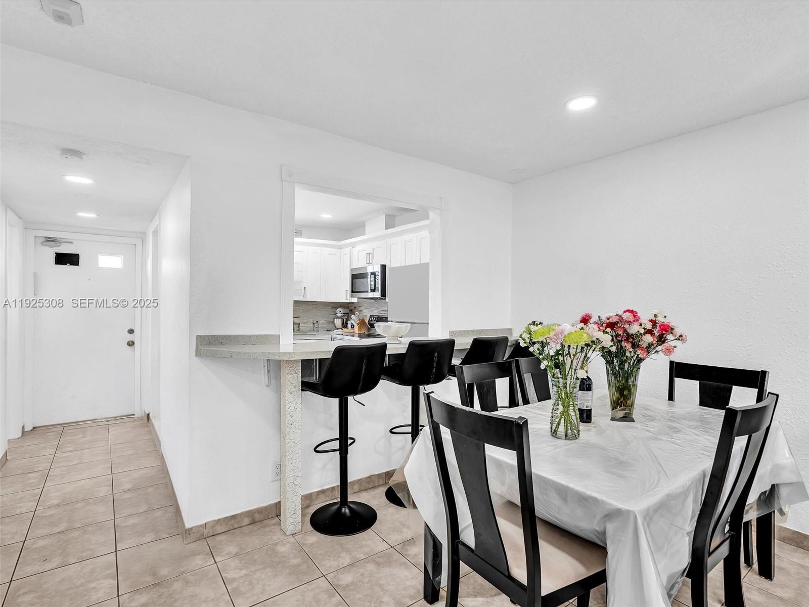 OAK HILLS CONDO NO II - Residential Lease