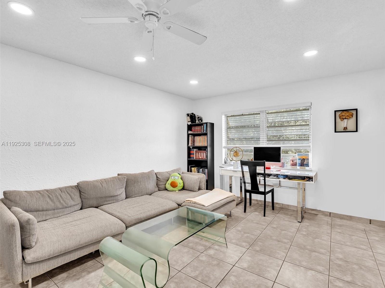 OAK HILLS CONDO NO II - Residential Lease