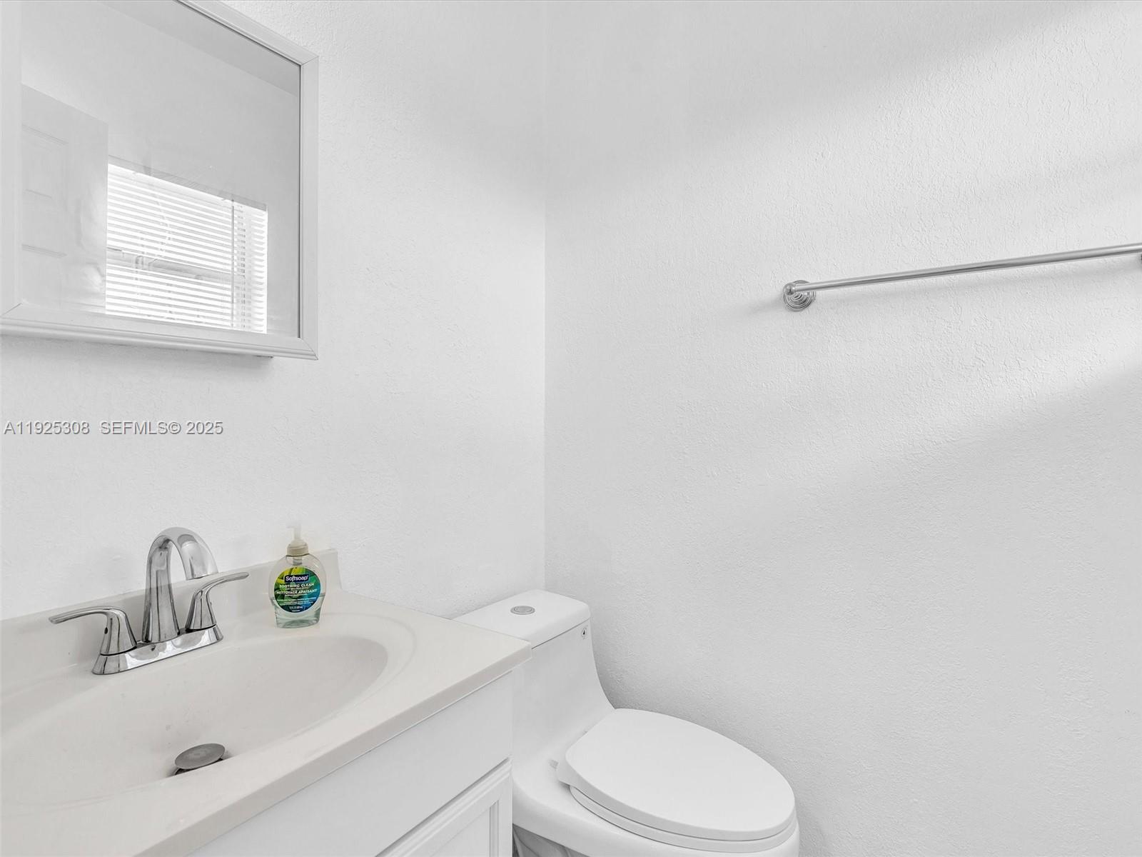 OAK HILLS CONDO NO II - Residential Lease