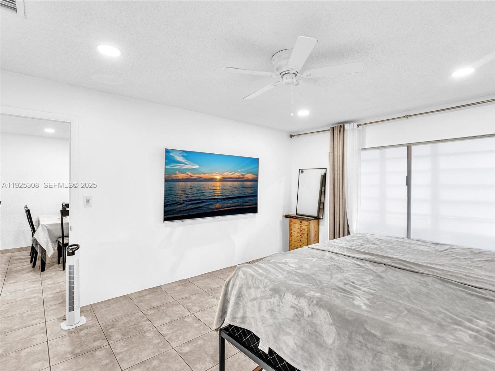 OAK HILLS CONDO NO II - Residential Lease