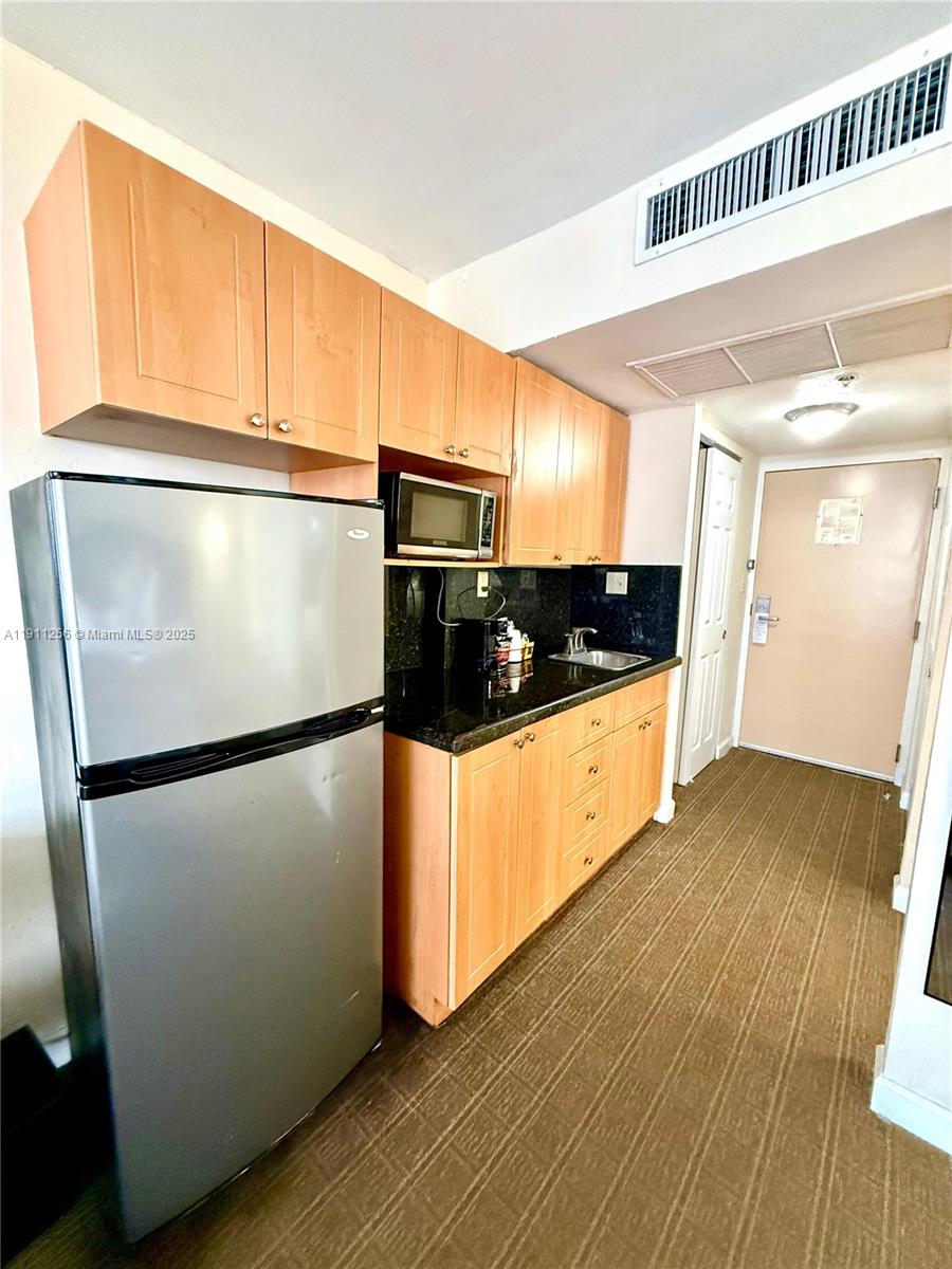 THE AVENTURA BEACH CLUB C - Residential