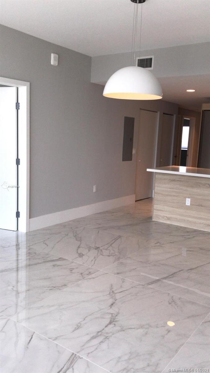 THE HARBOUR SOUTH CONDO - Residential Lease