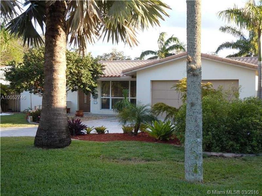 GREAT WATERFRONT HOME, REMODELED AND VERY NICE FURNISHED*2 BEDS, 2 BATHS*MASTER BED WITH 2 WALK IN CLOSETS*OPEN FLOOR PLAN*CLOSED-IN FLORIDA ROOM*VERY LARGE LAUNDRY ROOM, 2CAR GARAGE+LONG DRIVEWAY*BEAUTIFULLY LANDSCAPED W/SPRINKLER SYSTEM*PRIVATE COVERED PATIO*75 FEET WATERFRONT W/DOCK AND 11,000 LB BOAT LIFT*NO FIX BRIDGES TO OCEAN*GORGEOUS AND QUIET RESIDENTIAL AREA, CLOSE TO DOWNTOWN, BEACHES AND AIRPORT*****