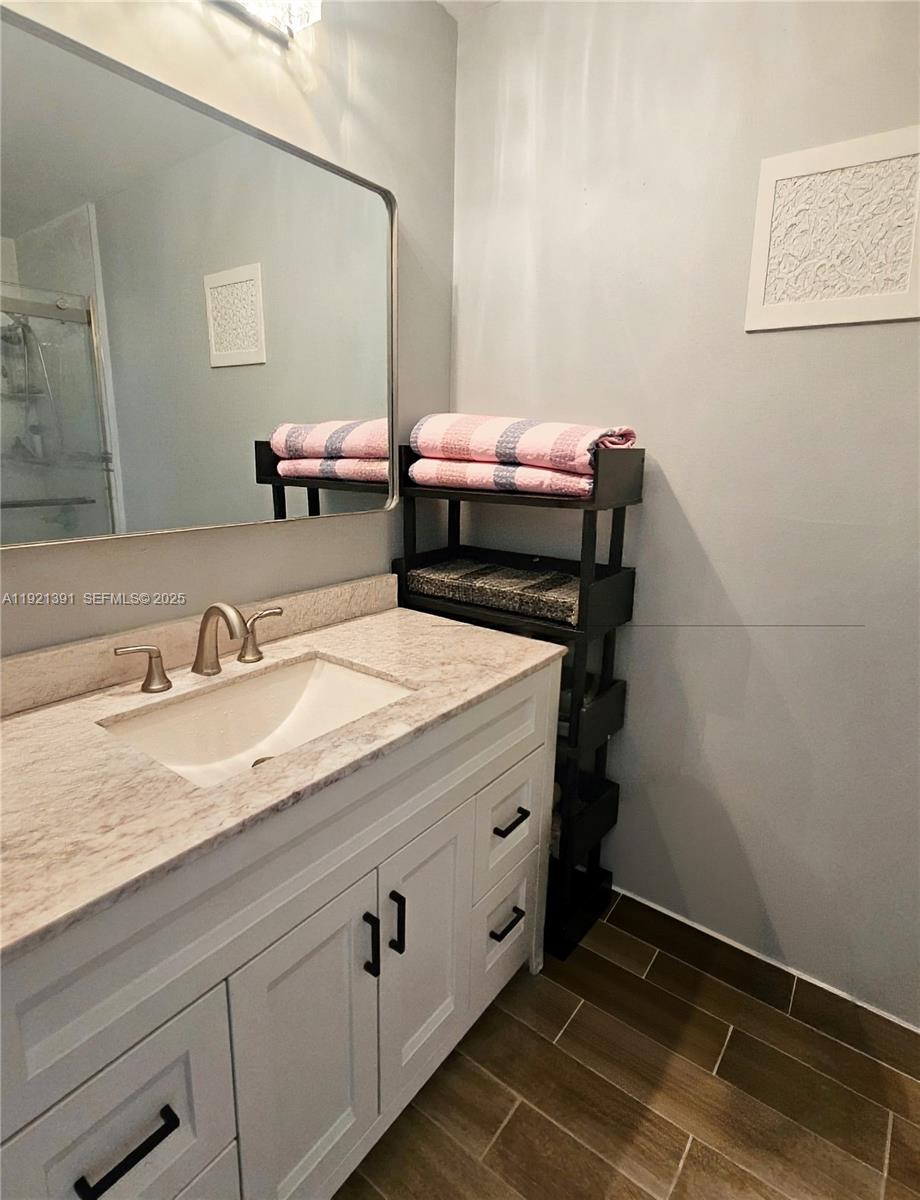 LAGUNA CONDO - Residential Lease