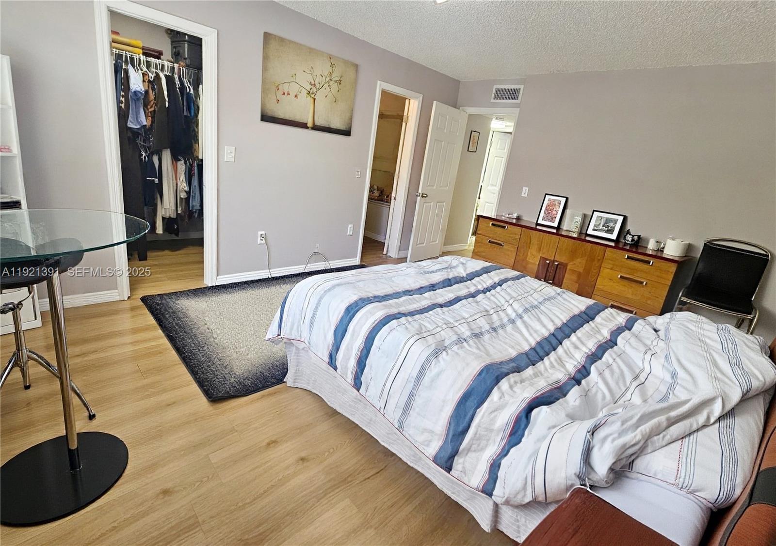 LAGUNA CONDO - Residential Lease