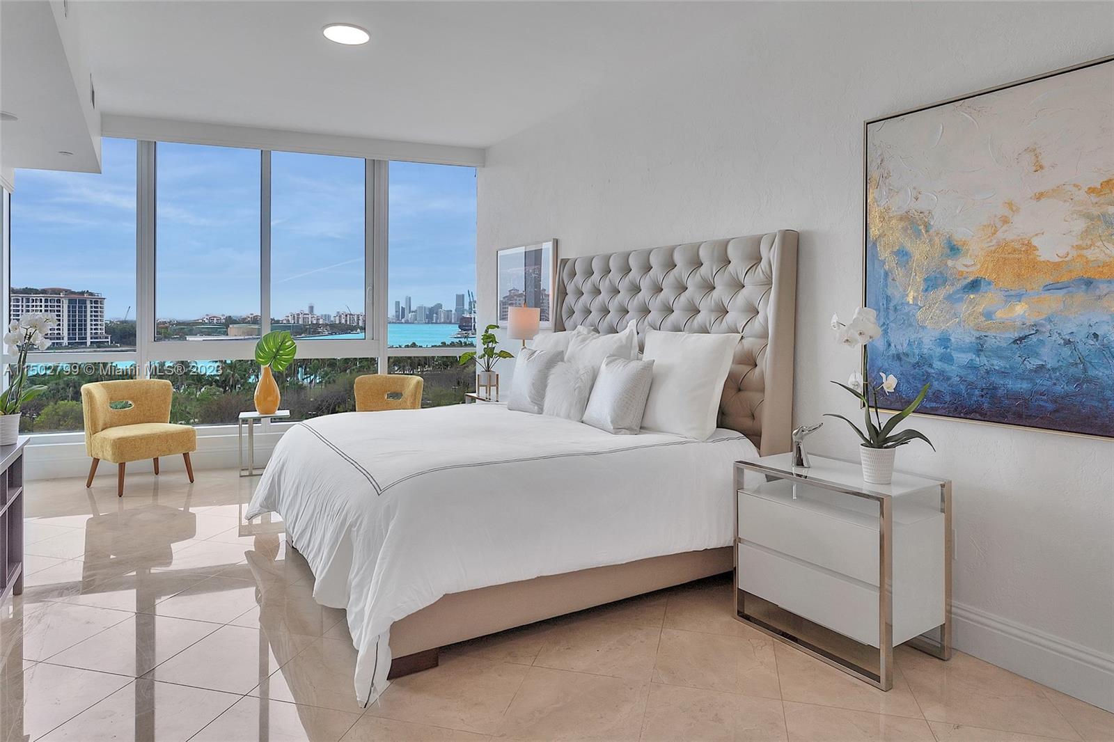 CONTINUUM ON SOUTH BEACH - Residential