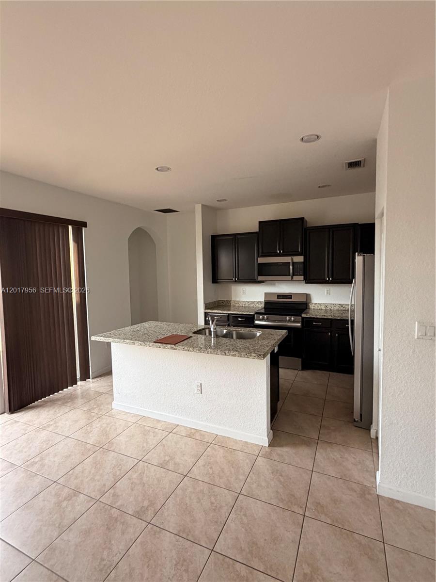 HEMINGWAY POINT - Residential