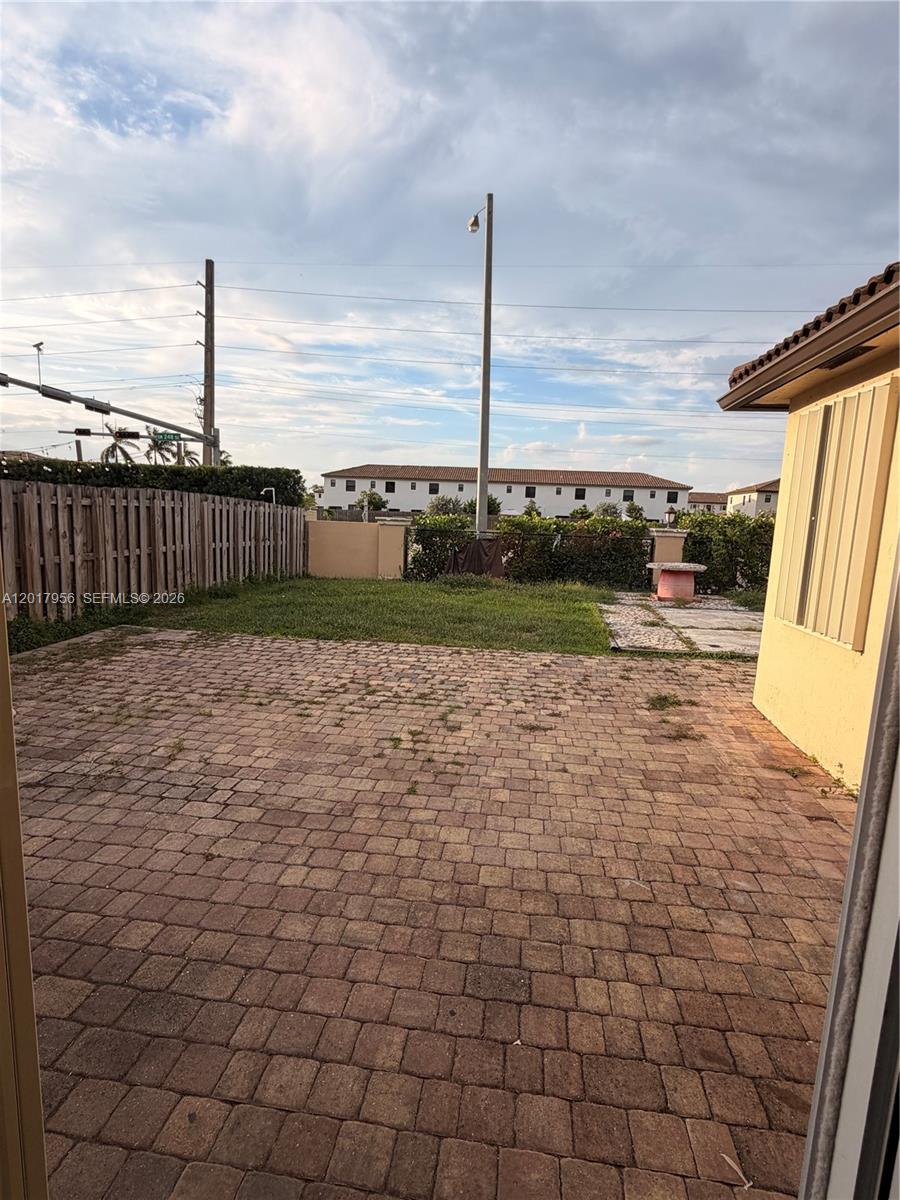 HEMINGWAY POINT - Residential