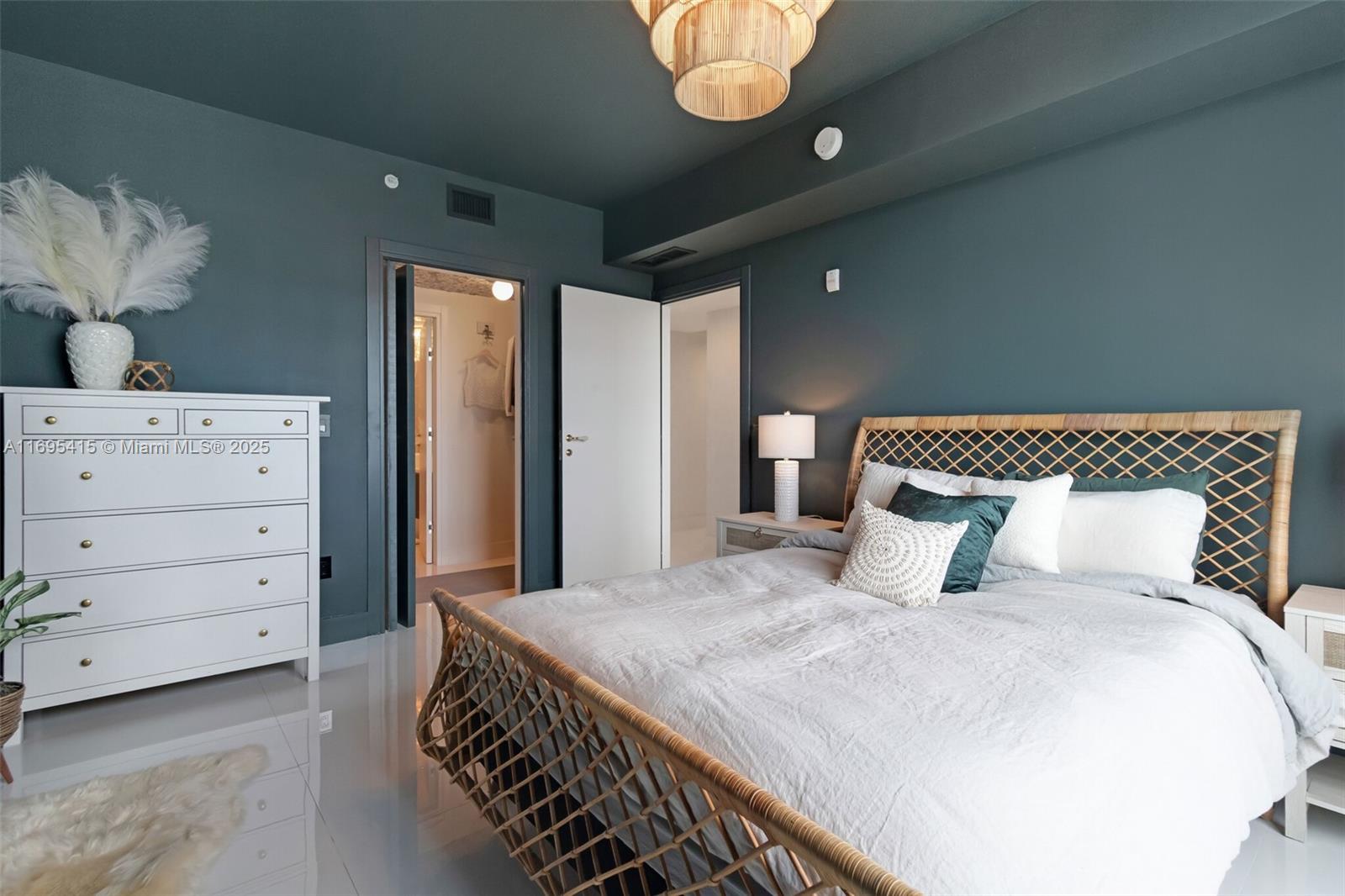 LE JARDIN HOUSE CONDO - Residential