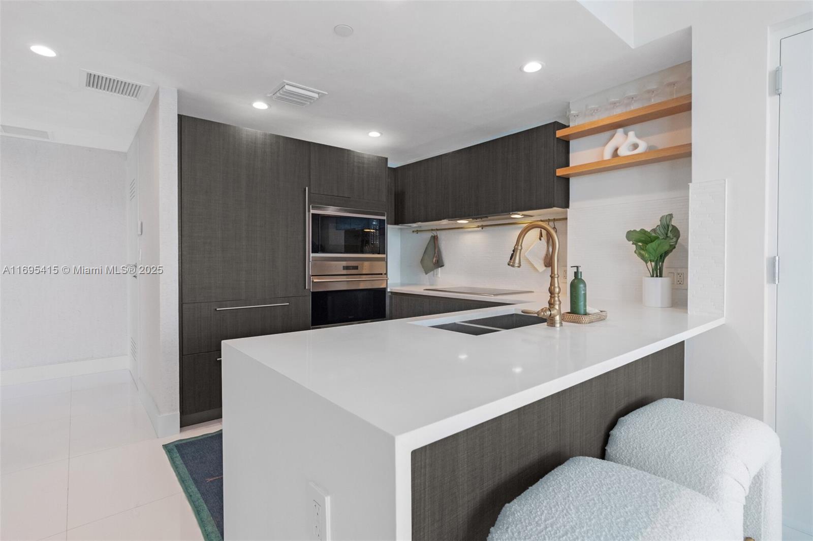 LE JARDIN HOUSE CONDO - Residential