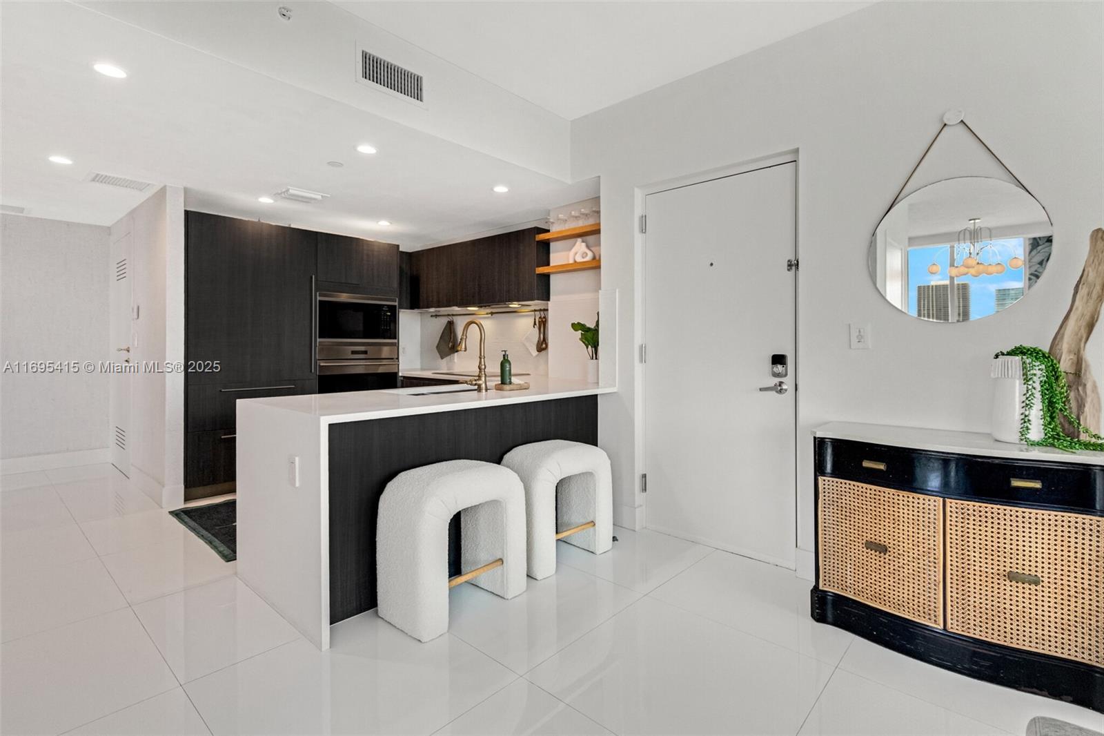 LE JARDIN HOUSE CONDO - Residential