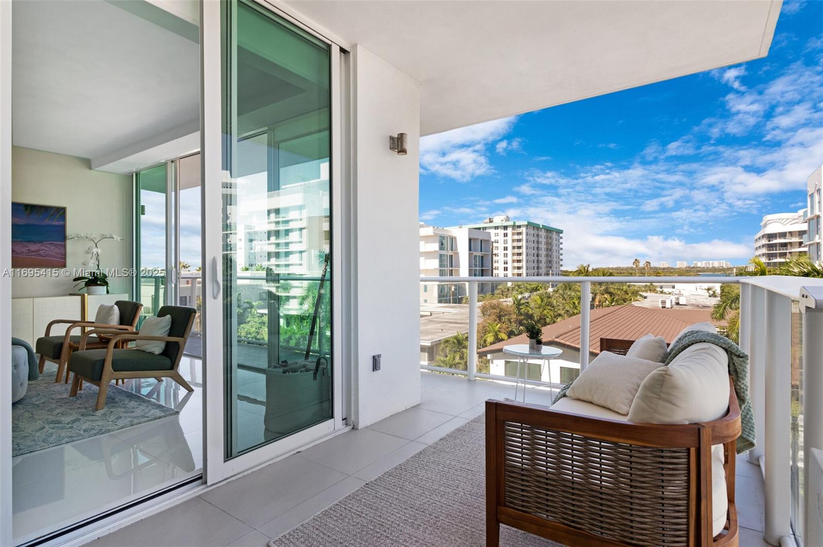 LE JARDIN HOUSE CONDO - Residential