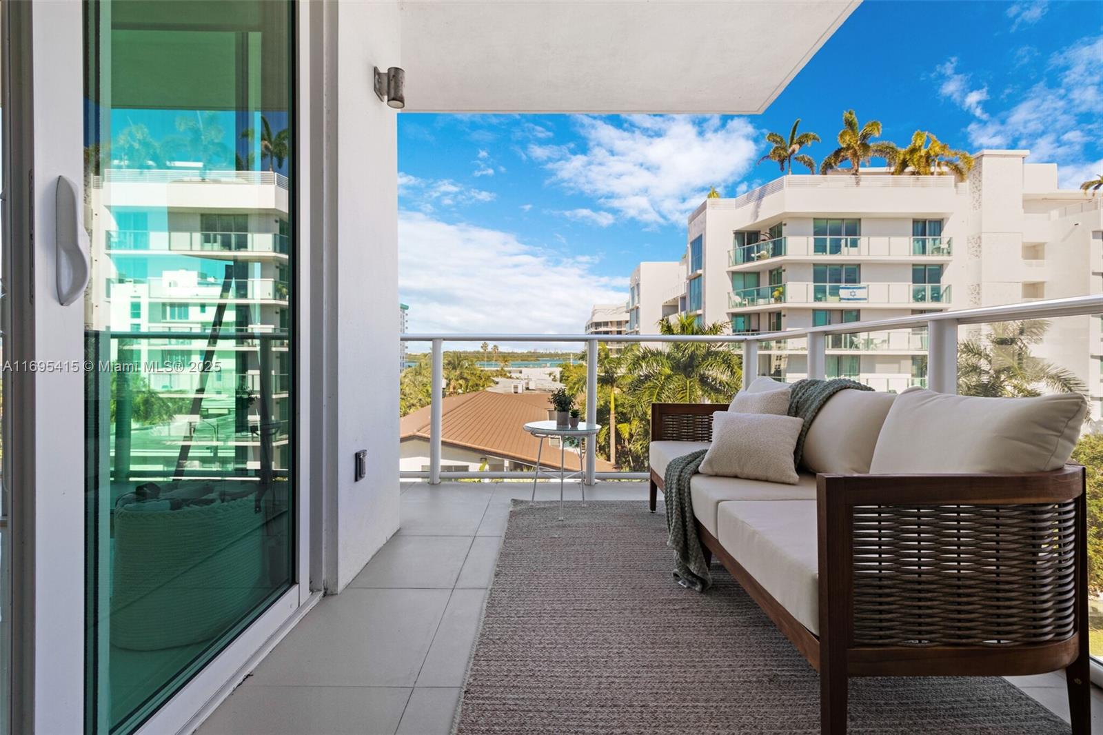 LE JARDIN HOUSE CONDO - Residential