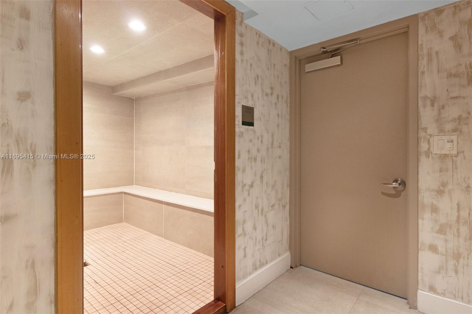 LE JARDIN HOUSE CONDO - Residential