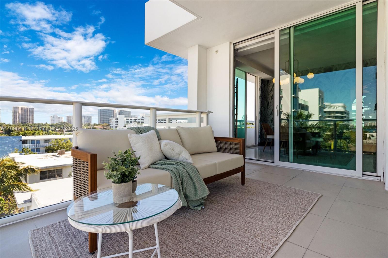 LE JARDIN HOUSE CONDO - Residential