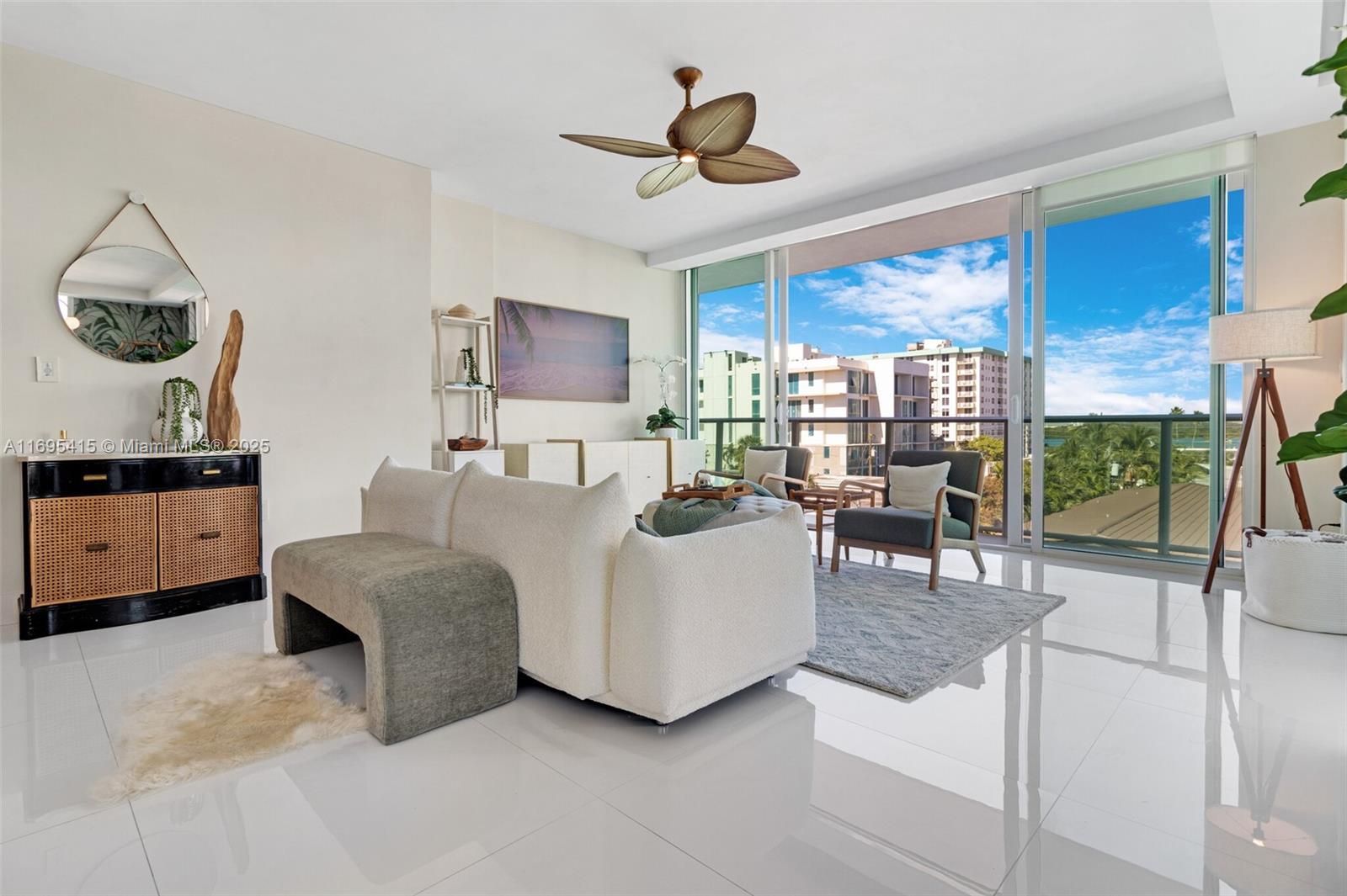 LE JARDIN HOUSE CONDO - Residential
